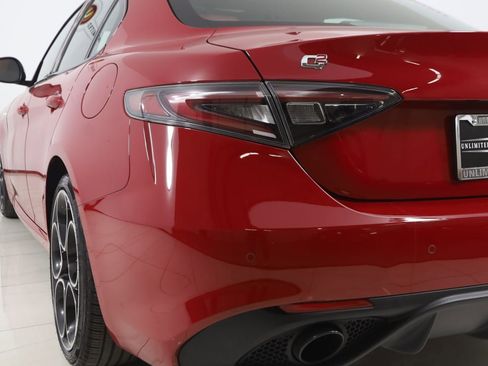 Used 2024 Alfa Romeo Giulia Veloce image 29