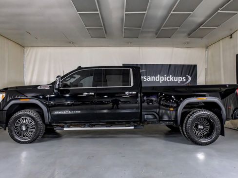Used 2023 GMC Sierra 3500 Denali w/ Denali Ultimate Package AWD/4WD image 12