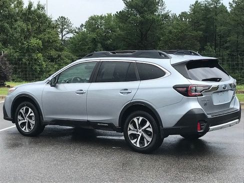 Used 2022 Subaru Outback Limited XT w/ Popular Package #2 AWD/4WD image 4