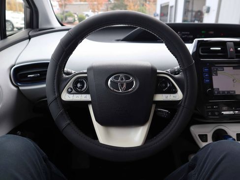 Used 2016 Toyota Prius Three Touring image 14