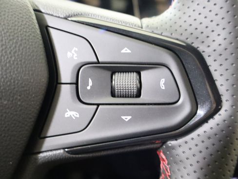 New 2026 Chevrolet Trax RS w/ Sunroof Package FWD image 29