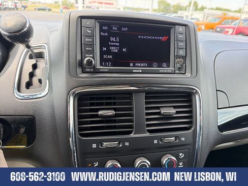 Used 2020 Dodge Grand Caravan SXT FWD image 18