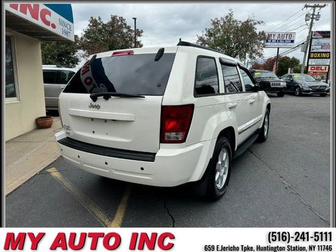 Used 2010 Jeep Grand Cherokee Laredo image 4
