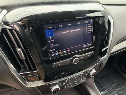 Used 2021 Chevrolet Traverse LS FWD image 8