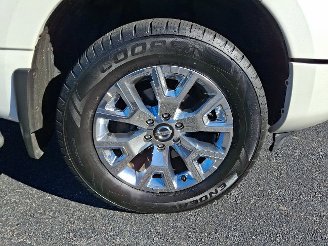 Used 2021 Nissan Titan SL w/ Moonroof Package AWD/4WD image 8