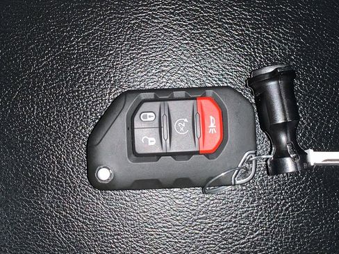 Used 2024 Jeep Gladiator Rubicon w/ Safety Group image 29