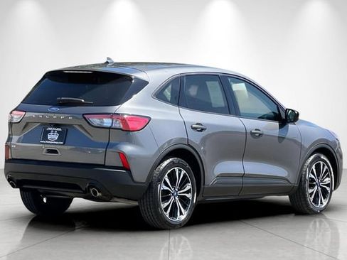 Used 2022 Ford Escape SE w/ SE Sport Appearance Package FWD image 4