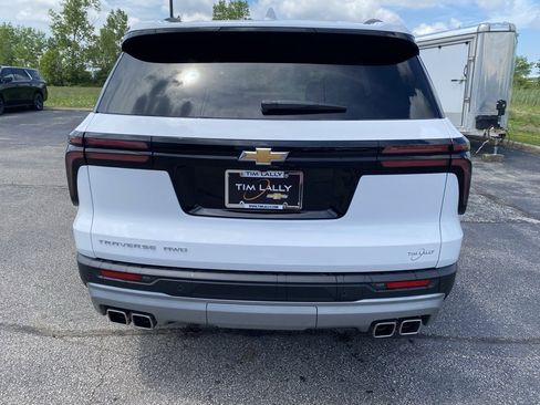 New 2025 Chevrolet Traverse LT image 6