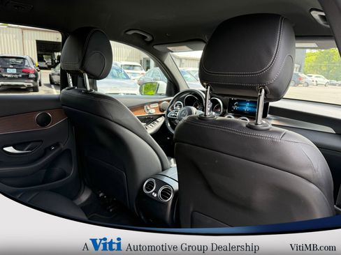 Used 2022 Mercedes-Benz GLC 300 4MATIC image 26