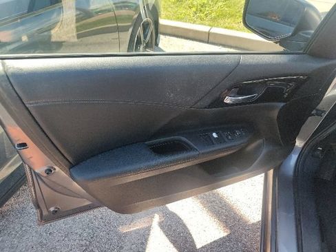 Used 2014 Honda Accord Sport image 17