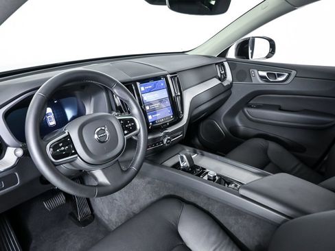 Certified 2025 Volvo XC60 B5 Plus AWD/4WD image 6