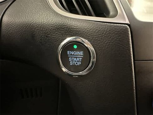 Used 2018 Ford Edge SEL image 10