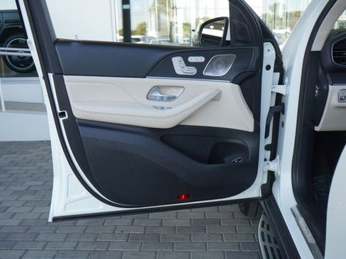 Used 2021 Mercedes-Benz GLS 450 4MATIC image 16