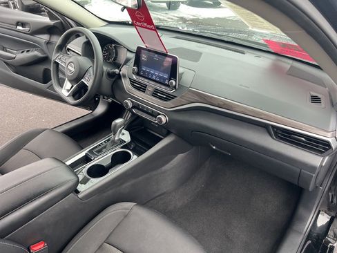 Certified 2024 Nissan Altima 2.5 SV image 21