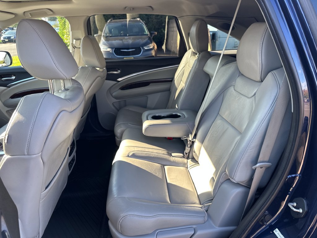 Used 2017 Acura MDX w/ Technology Package AWD/4WD image 16
