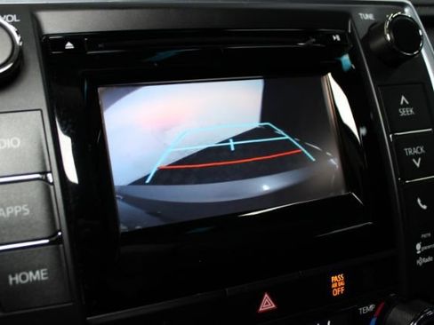 Used 2015 Toyota Camry XLE image 18