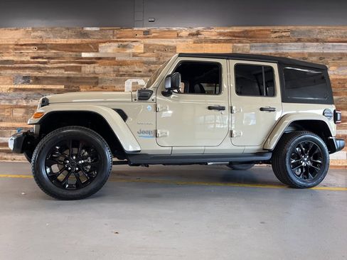 Used 2022 Jeep Wrangler Unlimited Sahara w/ Cold Weather Group image 3