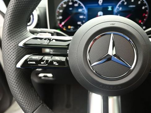 Used 2025 Mercedes-Benz C 300 Sedan image 15