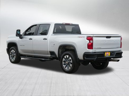 Used 2023 Chevrolet Silverado 2500 Custom w/ Custom Value Package AWD/4WD image 5