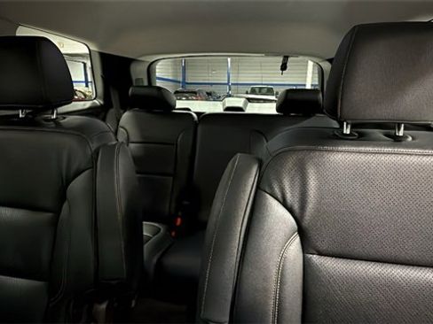 Certified 2020 Chevrolet Traverse LT w/ LPO, Floor Liner Package image 16