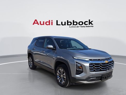 Used 2025 Chevrolet Equinox LT AWD/4WD image 2