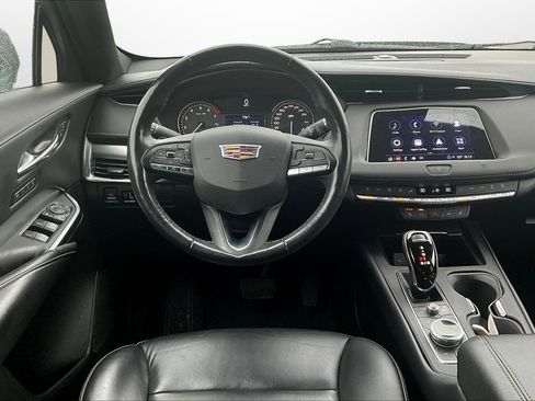 Used 2021 Cadillac XT4 Premium Luxury image 5