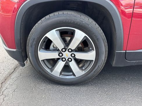 Used 2019 Chevrolet Traverse LT w/ LT Premium Package AWD/4WD image 26