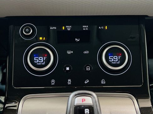 Used 2023 Land Rover Range Rover Evoque S image 12