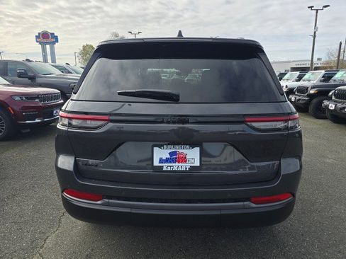 New 2026 Jeep Grand Cherokee Altitude AWD/4WD image 4
