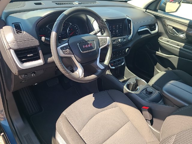 Used 2024 GMC Terrain SLE AWD/4WD image 13