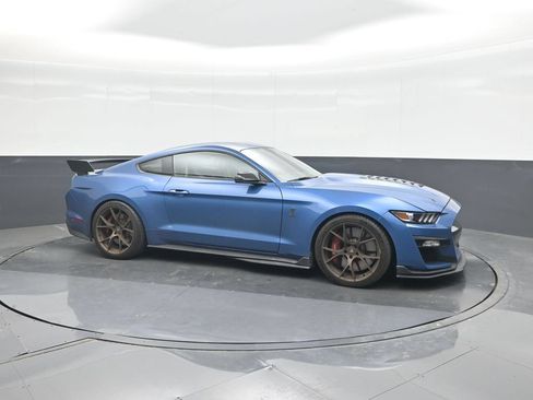 Used 2020 Ford Mustang Shelby GT500 w/ Carbon Fiber Track Pack RWD image 11