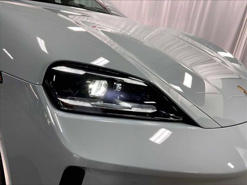 Used 2025 Porsche Taycan GTS image 14