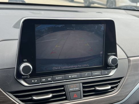 Certified 2024 Nissan Altima 2.5 SV FWD image 15