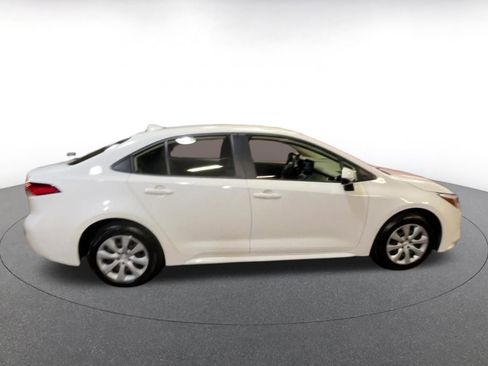 Used 2025 Toyota Corolla LE image 16