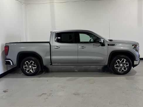 Used 2023 GMC Sierra 1500 SLT w/ SLT Convenience Package AWD/4WD image 20