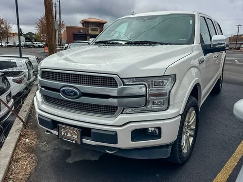 Used 2018 Ford F150 Platinum w/ Equipment Group 701A Luxury image 2