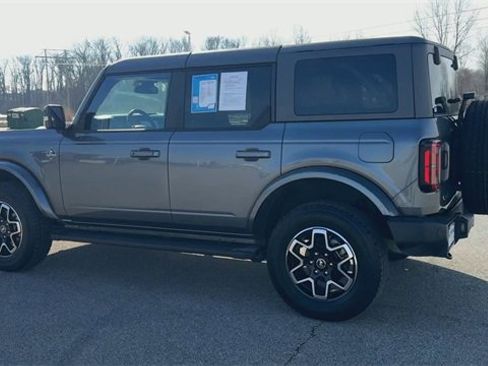 Used 2023 Ford Bronco Outer Banks image 6