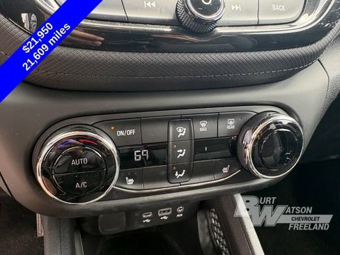Used 2023 Chevrolet TrailBlazer LT w/ Convenience Package AWD/4WD image 19