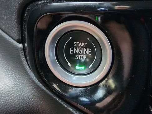 Certified 2022 Chevrolet Silverado 1500 ZR2 w/ Technology Package AWD/4WD image 18