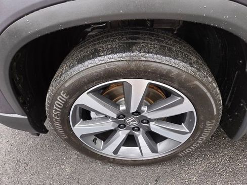 Used 2025 Honda Pilot Elite image 25