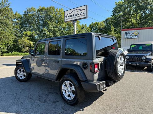 Used 2019 Jeep Wrangler Unlimited Sport S AWD/4WD image 5