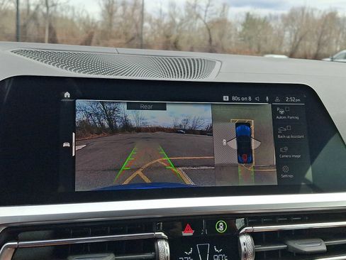 Used 2023 BMW M4 xDrive Competition w/ M Carbon Exterior Package image 18