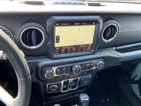 Used 2023 Jeep Wrangler Unlimited Sahara w/ Cold Weather Group AWD/4WD image 5
