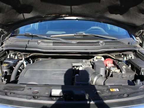 Used 2017 Ford Explorer XLT w/ Equipment Group 201A image 42