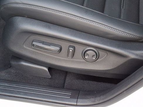 Used 2024 Honda CR-V EX-L image 10