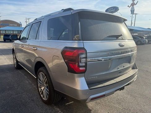 Used 2024 Ford Expedition Limited image 7