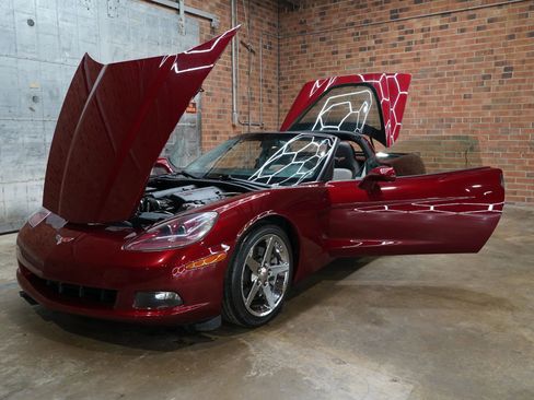 Used 2007 Chevrolet Corvette Coupe w/ Preferred Equipment Group image 33