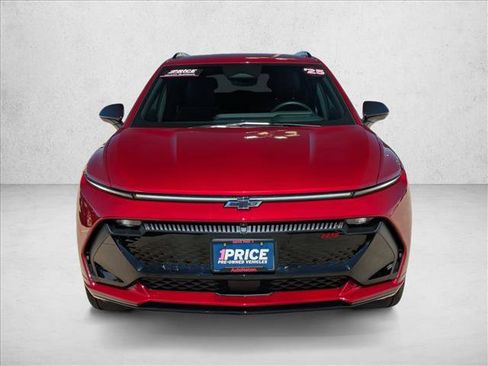 Used 2025 Chevrolet Equinox EV RS w/ Convenience Package II image 2