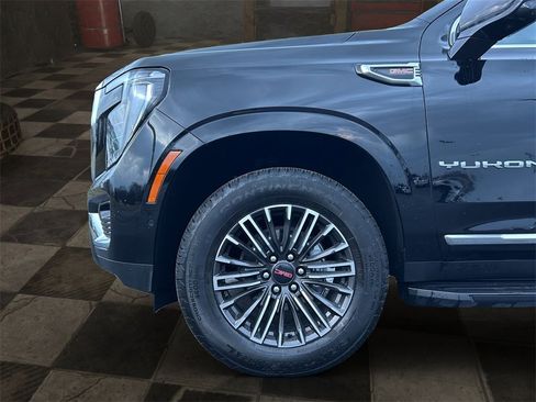 Certified 2026 GMC Yukon Elevation w/ LPO, Floor Liner Package image 9