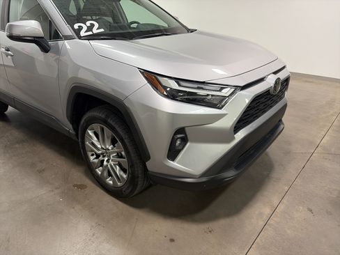 Used 2022 Toyota RAV4 XLE Premium AWD/4WD image 36